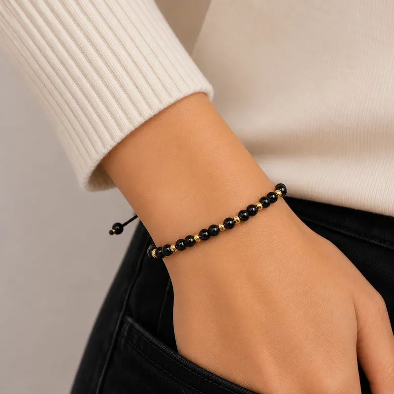 Šnúrkový čierny náramok Onyx Classic